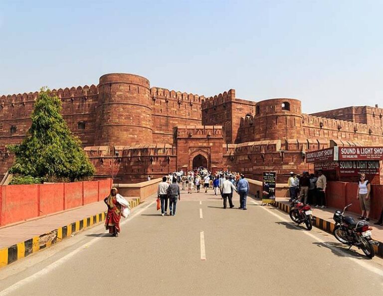 Agra_Fort-768x5951719852212.jpg